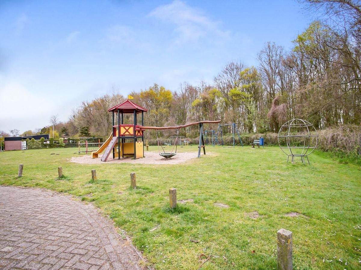Lovely Bungalow In Noordwijkerhout With Garden Εξωτερικό φωτογραφία
